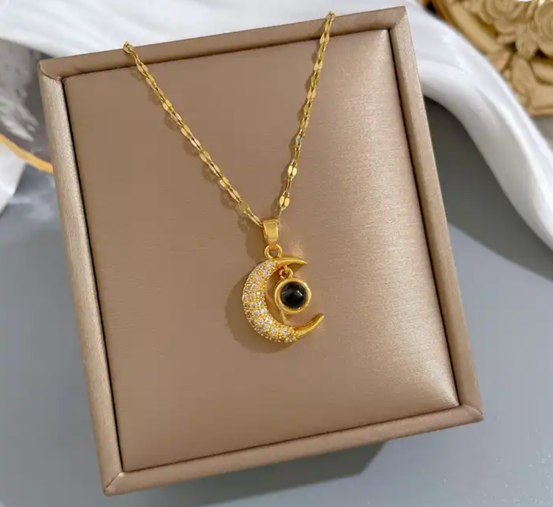 Star Moon 18k Gold Plated Necklace "I Love You" in 100 Languages